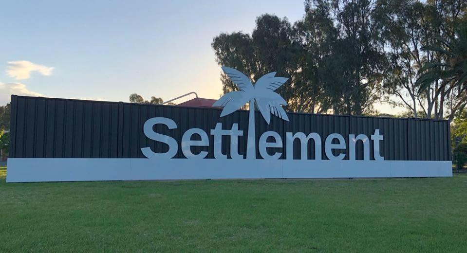 Settlement Motor Inn Deniliquin Exteriör bild