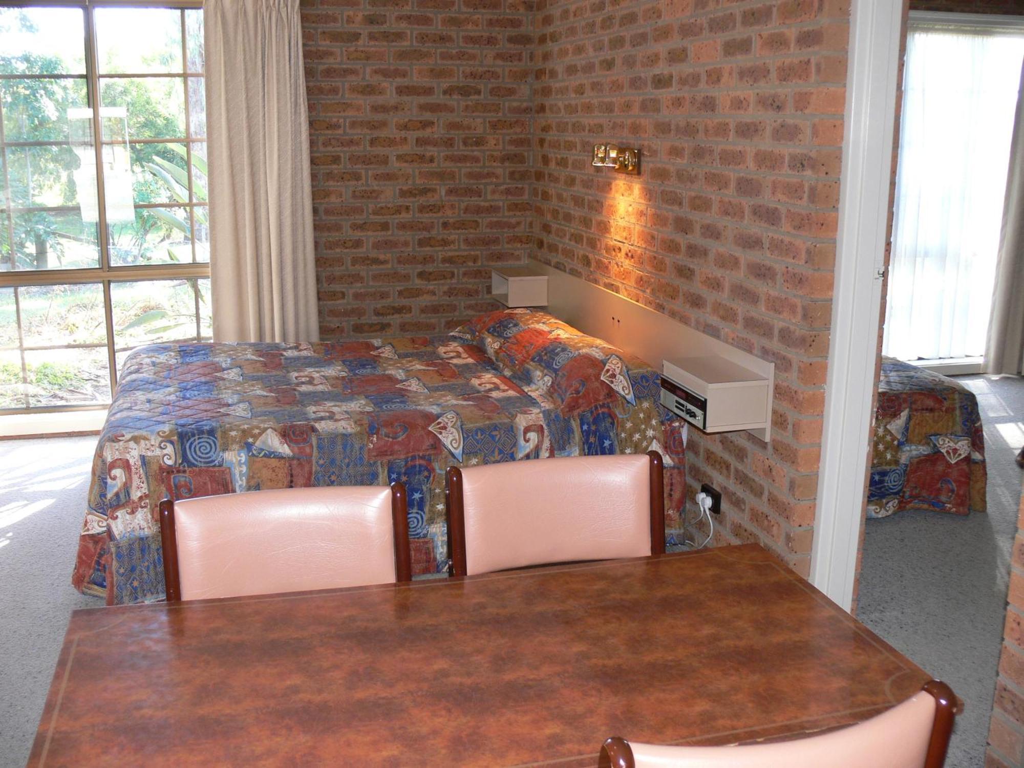 Settlement Motor Inn Deniliquin Exteriör bild