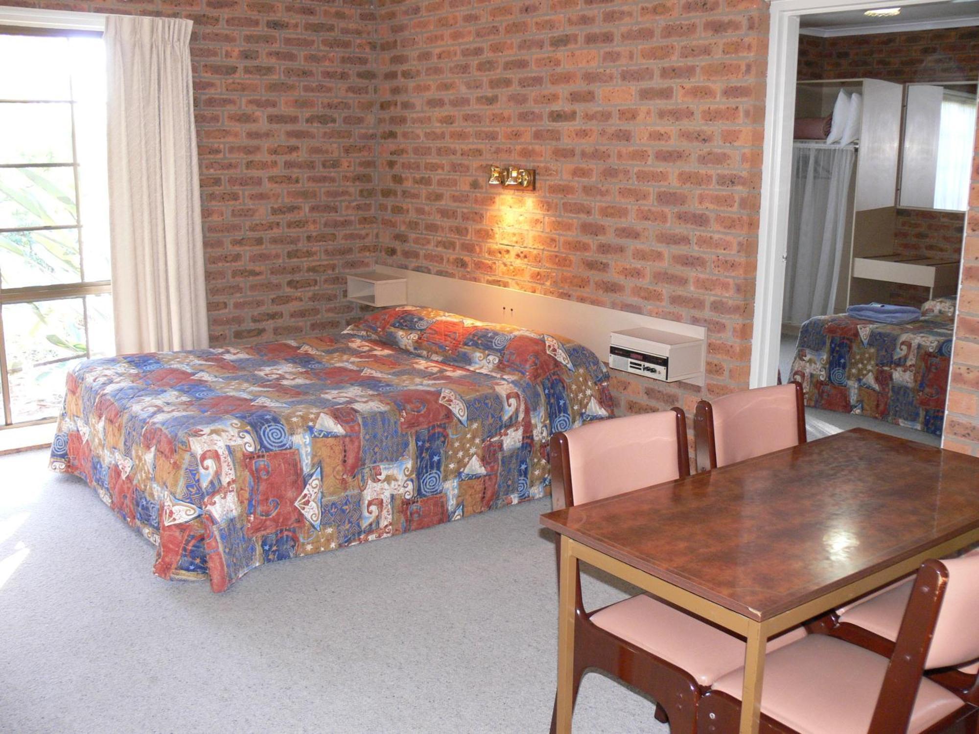 Settlement Motor Inn Deniliquin Exteriör bild