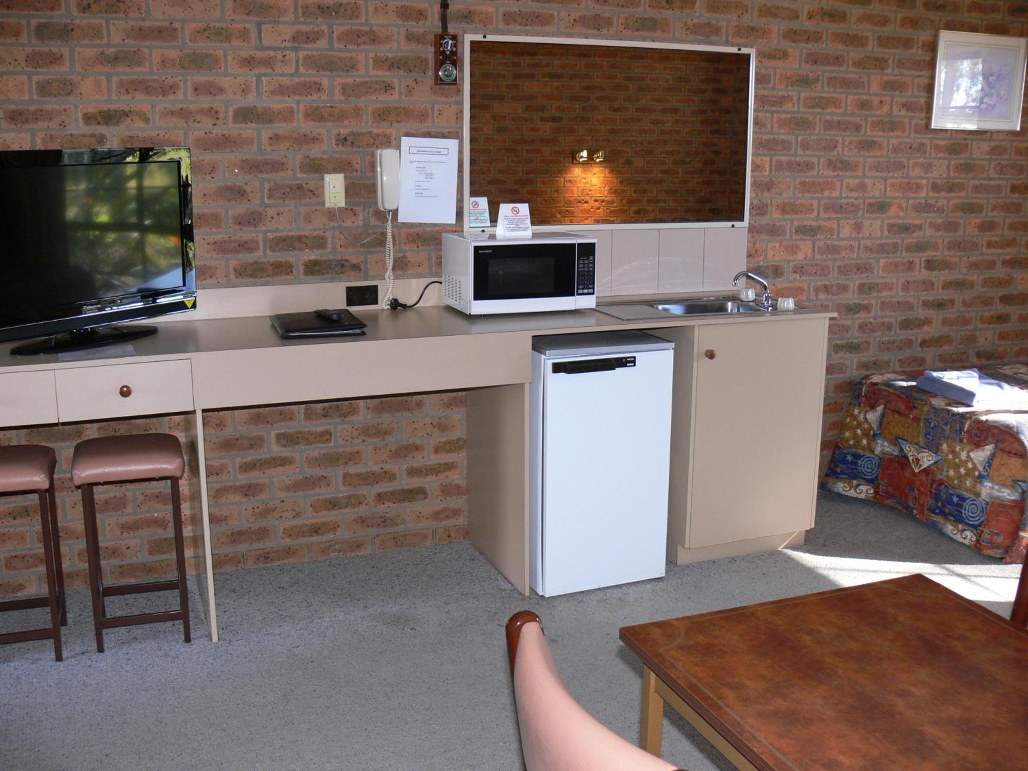 Settlement Motor Inn Deniliquin Exteriör bild